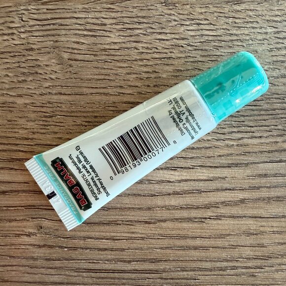 🐮👄 Bag Balm Moisturizing Lip Balm ✨ - Picture 2 of 3